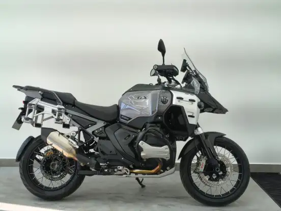 BMW-R 1300 GS ADVENTURE TRIPLE BLACK BMW-R 1300 GS ADVENTURE TRIPLE BLACK-2025