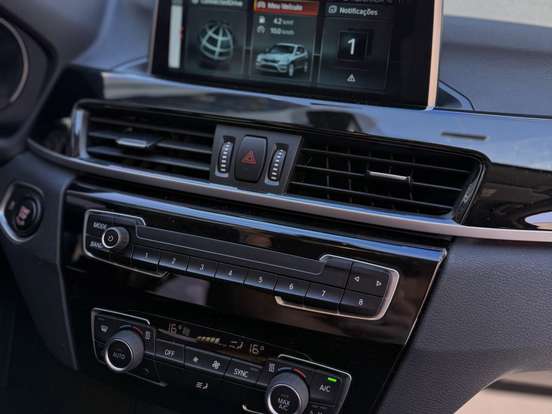 BMW-X1-2.0 16V TURBO ACTIVEFLEX SDRIVE20I X-LINE 4P AUTOMÁTICO BMW-X1-2022