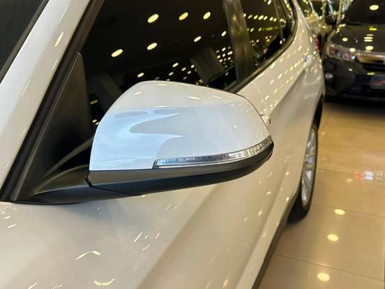 BMW-X1-2015