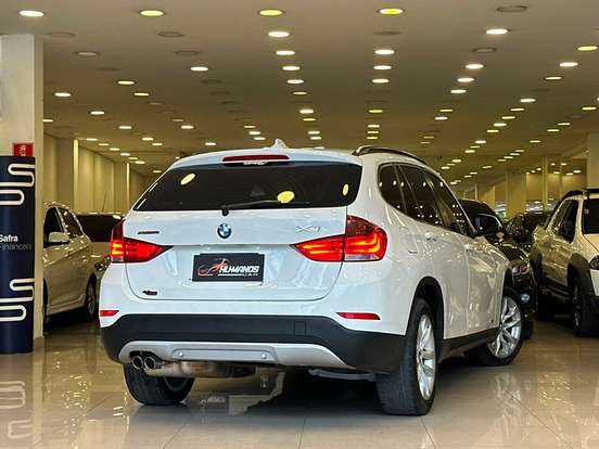 BMW-X1-2015