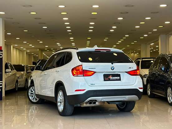 BMW-X1-2.0 16V TURBO ACTIVEFLEX SDRIVE20I X-LINE 4P AUTOMÁTICO BMW-X1-2015