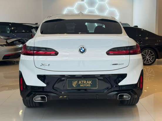 BMW-X4-2021