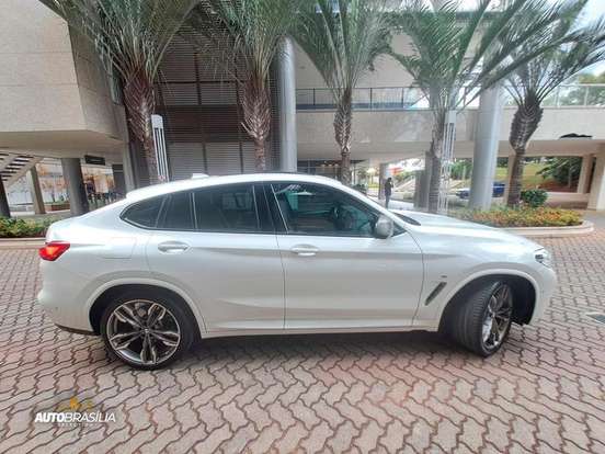 BMW-X4-2021