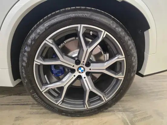 BMW-X5-2025
