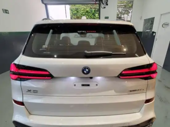 BMW-X5-3.0 I6 TURBO HÍBRIDO XDRIVE50E M SPORT AUTOMÁTICO BMW-X5-2025