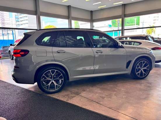BMW-X5-3.0 I6 TURBO HÍBRIDO XDRIVE50E X-LINE AUTOMÁTICO BMW-X5-2025