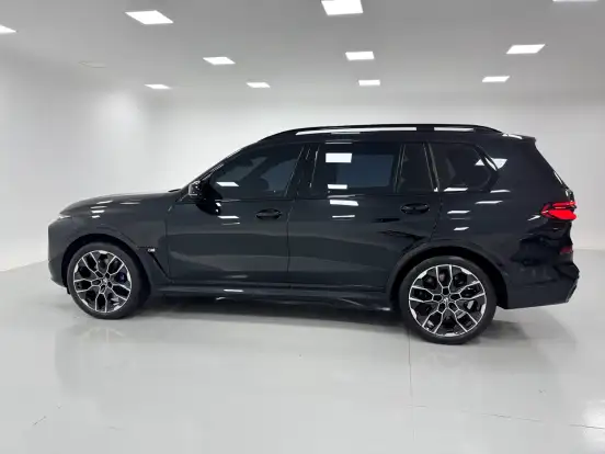 BMW-X7-4.4 V8 GASOLINA M60i STEPTRONIC BMW-X7-2024