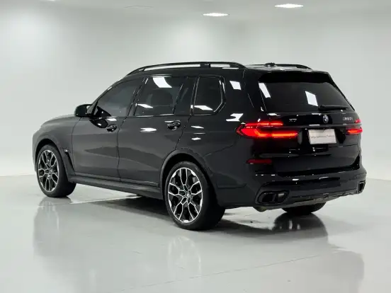 BMW-X7-4.4 V8 GASOLINA M60i STEPTRONIC BMW-X7-2024