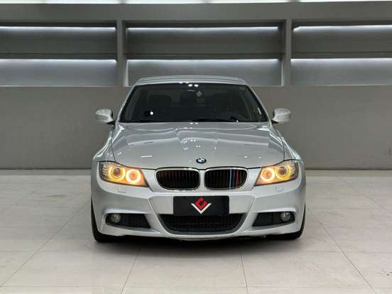 BMW-318i-2.0 SEDAN 16V GASOLINA 4P AUTOMÁTICO BMW-318i-2011