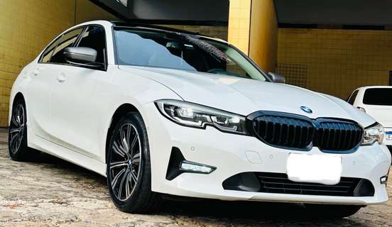BMW-320i-2021