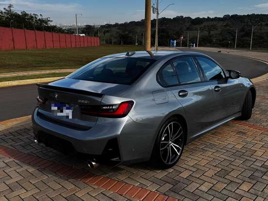 BMW-320i-2.0 16V TURBO FLEX M SPORT AUTOMÁTICO BMW-320i-2023