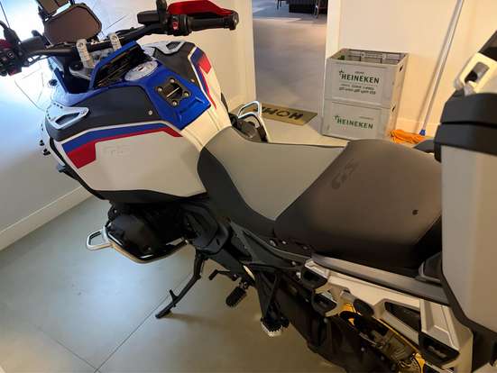 BMW-R 1300 GS ADVENTURE TROPHY-2025
