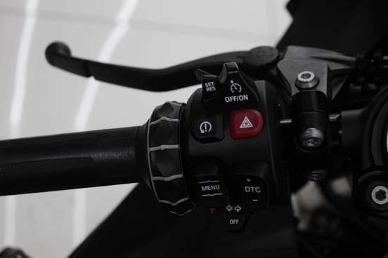 BMW-S 1000 RR-2021
