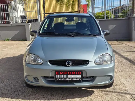 CHEVROLET CORSA 1.6 MPFI CLASSIC SEDAN 8V GASOLINA 4P MANUAL CHEVROLET CORSA 1.6 MPFI CLASSIC SEDAN 8V GASOLINA 4P MANUAL