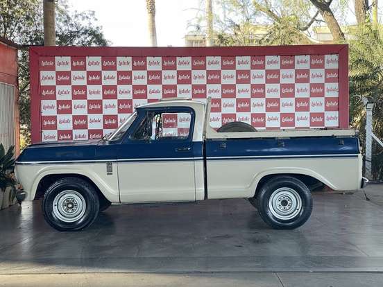 CHEVROLET-D10-1983