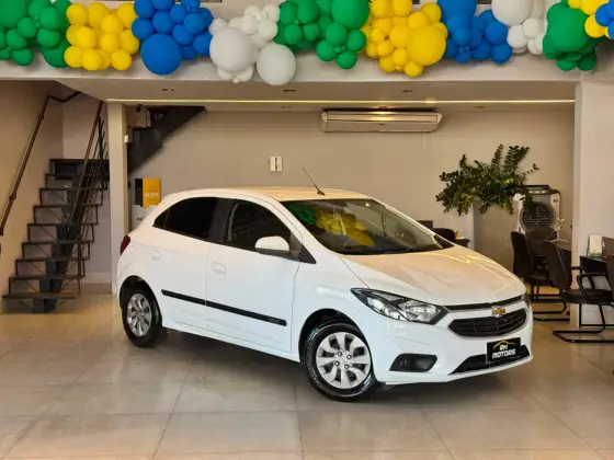 CHEVROLET ONIX 1.0 MPFI LT 8V FLEX 4P MANUAL CHEVROLET ONIX 1.0 MPFI LT 8V FLEX 4P MANUAL