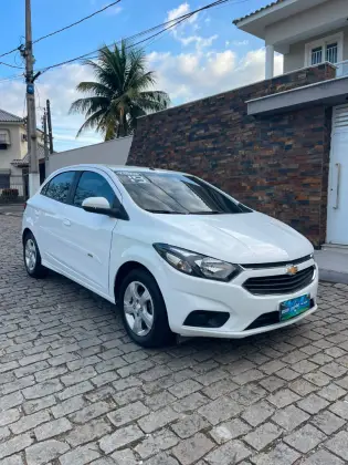 CHEVROLET ONIX 1.4 MPFI LT 8V FLEX 4P MANUAL CHEVROLET ONIX 1.4 MPFI LT 8V FLEX 4P MANUAL