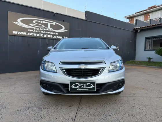 CHEVROLET ONIX 1.4 MPFI LT 8V FLEX 4P MANUAL CHEVROLET ONIX 1.4 MPFI LT 8V FLEX 4P MANUAL