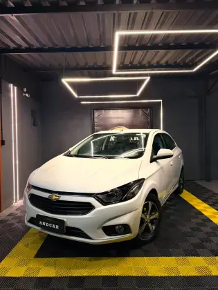 CHEVROLET ONIX 1.4 MPFI LTZ 8V FLEX 4P AUTOMÁTICO CHEVROLET ONIX 1.4 MPFI LTZ 8V FLEX 4P AUTOMÁTICO