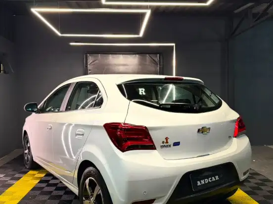 CHEVROLET-ONIX-1.4 MPFI LTZ 8V FLEX 4P AUTOMÁTICO CHEVROLET-ONIX-2018