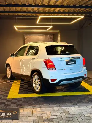 CHEVROLET-TRACKER-2018