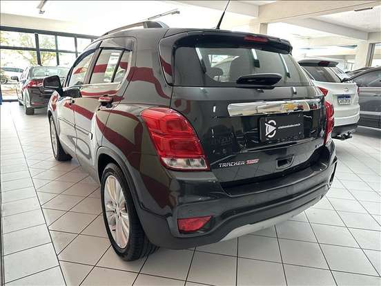CHEVROLET-TRACKER-2018