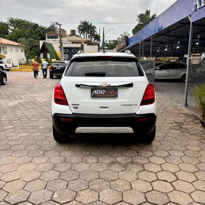 CHEVROLET-TRACKER-2014