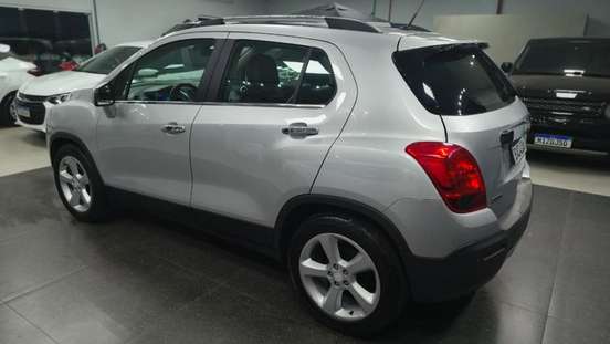 CHEVROLET-TRACKER-2015