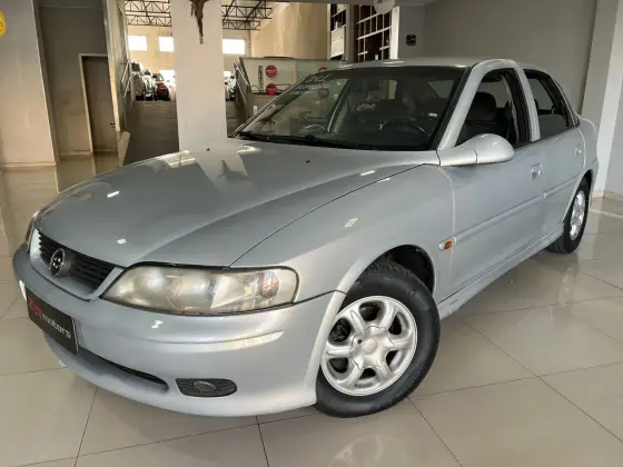 CHEVROLET VECTRA 2.2 MPFI GL MILENIUM 8V GASOLINA 4P MANUAL CHEVROLET VECTRA 2.2 MPFI GL MILENIUM 8V GASOLINA 4P MANUAL
