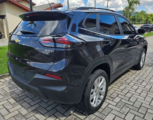 CHEVROLET-TRACKER-2025