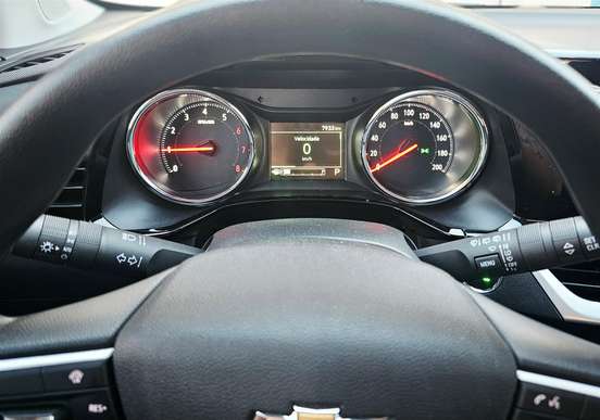 CHEVROLET-TRACKER-2025