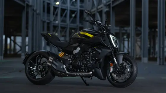 DUCATI DIAVEL V4 DUCATI DIAVEL V4