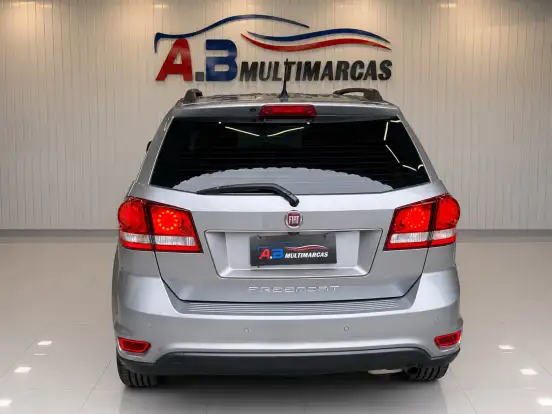 FIAT-FREEMONT-2.4 PRECISION 16V GASOLINA 4P AUTOMÁTICO FIAT-FREEMONT-2014