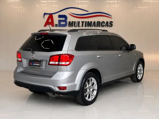 FIAT-FREEMONT-2.4 PRECISION 16V GASOLINA 4P AUTOMÁTICO FIAT-FREEMONT-2014