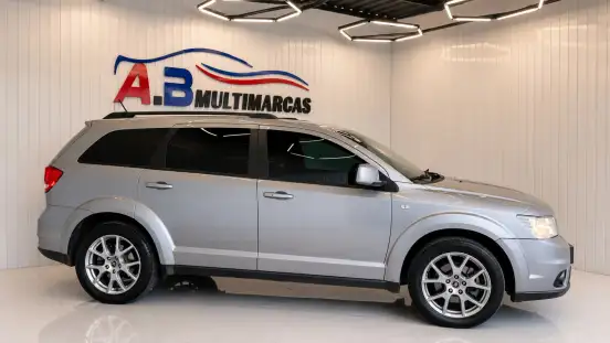 FIAT-FREEMONT-2.4 PRECISION 16V GASOLINA 4P AUTOMÁTICO FIAT-FREEMONT-2014