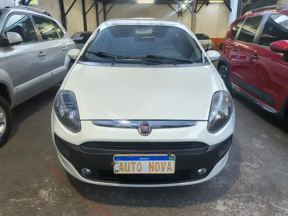 FIAT PUNTO 1.4 ATTRACTIVE ITALIA 8V FLEX 4P MANUAL FIAT PUNTO 1.4 ATTRACTIVE ITALIA 8V FLEX 4P MANUAL