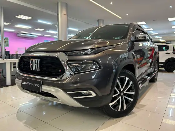 FIAT TORO 2.0 16V TURBO DIESEL RANCH 4WD AT9 FIAT TORO 2.0 16V TURBO DIESEL RANCH 4WD AT9