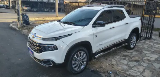 FIAT TORO 2.0 16V TURBO DIESEL VOLCANO 4WD AT9 FIAT TORO 2.0 16V TURBO DIESEL VOLCANO 4WD AT9