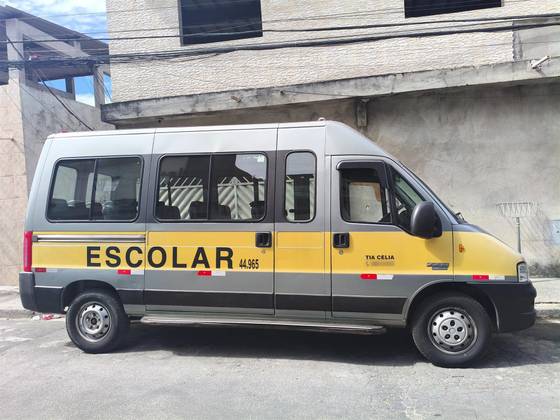 FIAT DUCATO 2.3 MINIBUS TETO ALTO 8V TURBO DIESEL 3P MANUAL