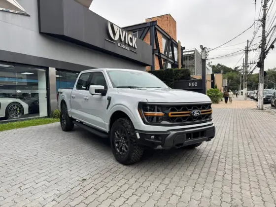 FORD F-150 5.0 V8 GASOLINA CD TREMOR FX4 AUTOMÁTICO FORD F-150 5.0 V8 GASOLINA CD TREMOR FX4 AUTOMÁTICO