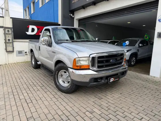 FORD F-250 4.2 XLT 4X2 CS TURBO DIESEL 2P MANUAL FORD F-250 4.2 XLT 4X2 CS TURBO DIESEL 2P MANUAL