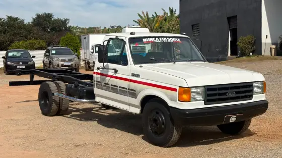 FORD F-4000 3.9 TURBO INTERCOOLER DIESEL 2P MANUAL FORD F-4000 3.9 TURBO INTERCOOLER DIESEL 2P MANUAL