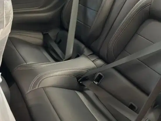 FORD-MUSTANG-2025