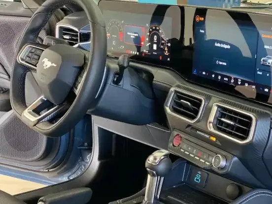 FORD-MUSTANG-2025