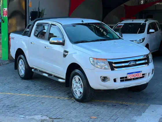 FORD RANGER 3.2 XLT 4X4 CD 20V DIESEL 4P AUTOMÁTICO