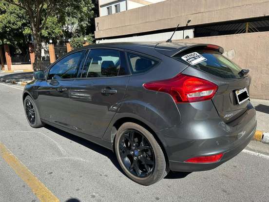 FORD-FOCUS-2018