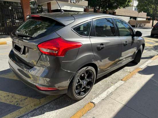 FORD-FOCUS-2018