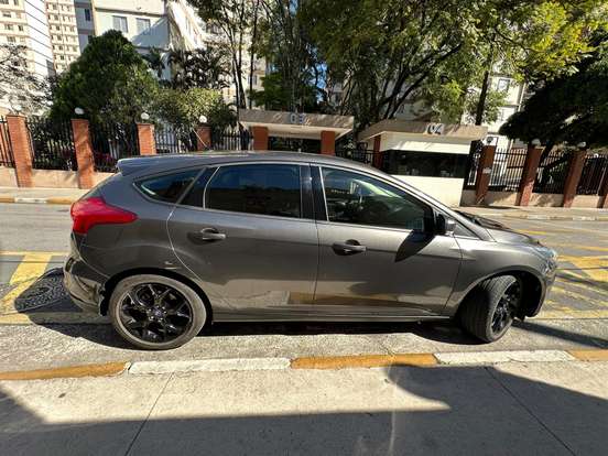 FORD-FOCUS-2018