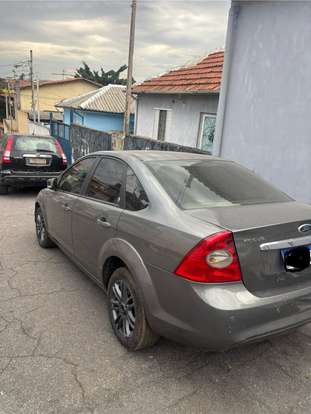 FORD-FOCUS-2009