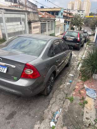 FORD-FOCUS-2009